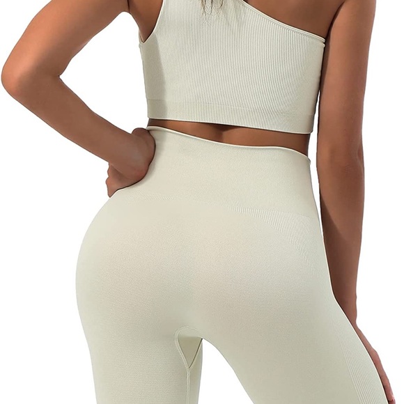 Matching workout set - Picture 4 of 5